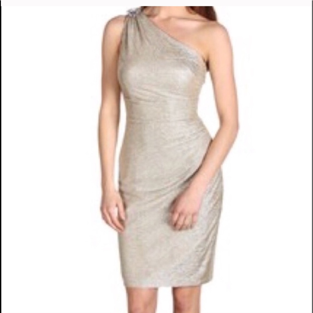 🌟Maggy London One shoulder Dress - Picture 3 of 8